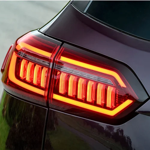 چراغ خطر تیگو 8 پرو-پرومکس روی گلگیر چپ